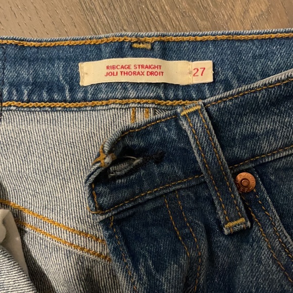 Levi’s Ribcage Straight denim - Picture 3 of 5